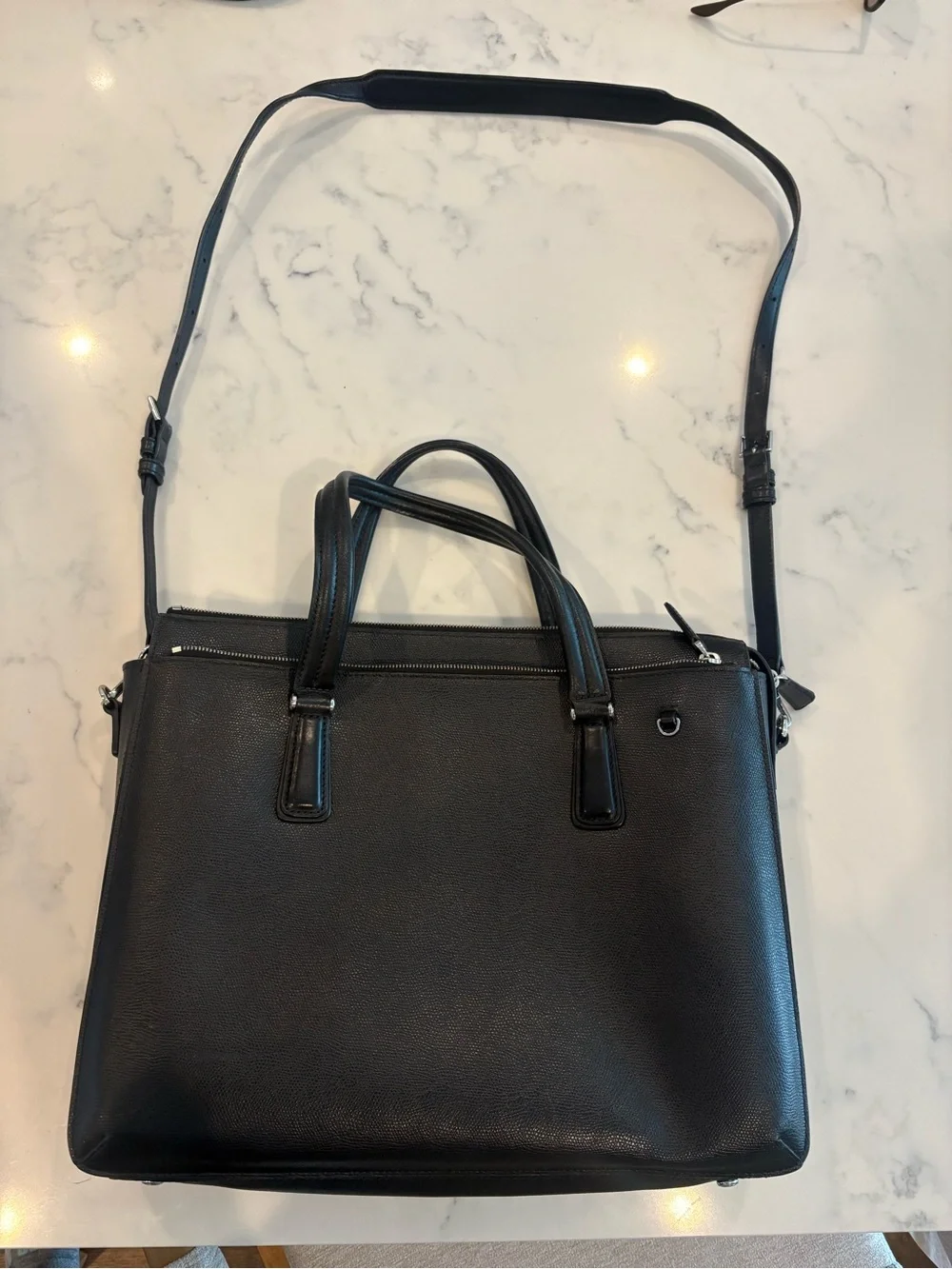 Tumi Black Leather Laptop tote bag/Briefcase with Adjustable Shoulder Strap